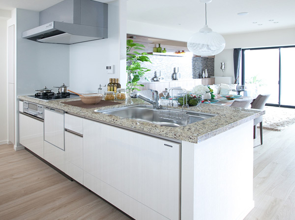 Kitchen.  [kitchen] While the cooking enjoy a conversation with the living of your family open counter kitchen. Sink has become a silent type to reduce the water wings sound, It has adopted a bull motion functions close to the quiet in the drawer.