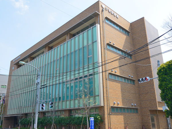 Surrounding environment. Koiwa library (about 750m ・ A 10-minute walk)