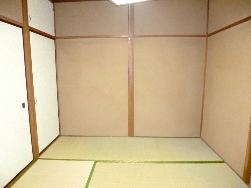 Living and room. 4.5 Pledge