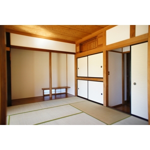 Living and room. Second floor Western style room 13.0 Pledge