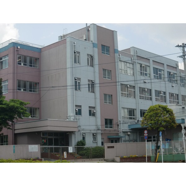 Primary school. 365m to Edogawa Ward Nitta elementary school (elementary school)