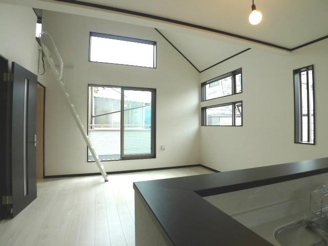 Same specifications photos (living). Living room (complete construction cases)