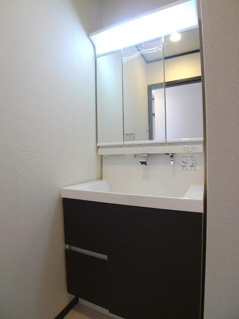 Same specifications photos (Other introspection). Wash room (complete construction cases)