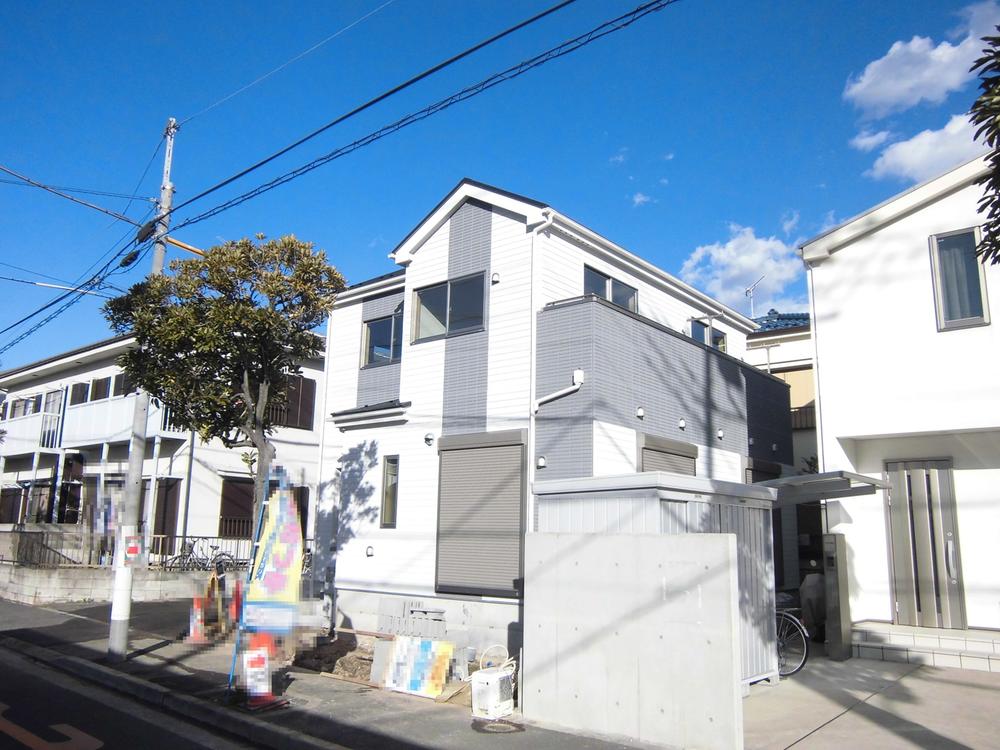 Local appearance photo. This appearance