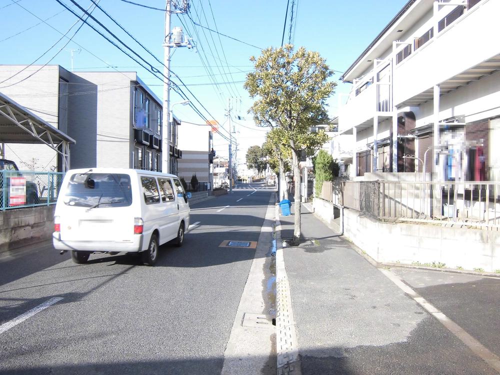 Local photos, including front road. It is a front road