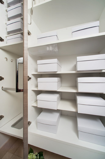 Receipt.  [Thor type footwear in of] It was to ensure the fine-grained storage such as a hallway of the cupboard and front door storage.