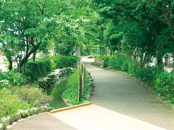 Surrounding environment. Kasai hydrophilic four seasons of the road (1-minute walk / About 80m)