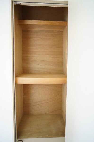 Receipt. The main Western-style housing