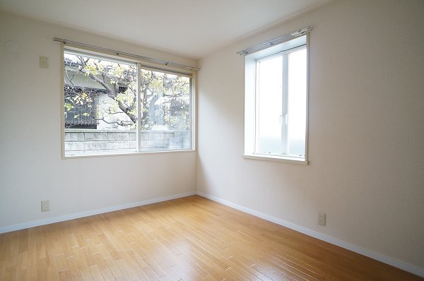 Other room space. The bedrooms are bright even on the first floor with two faces lighting