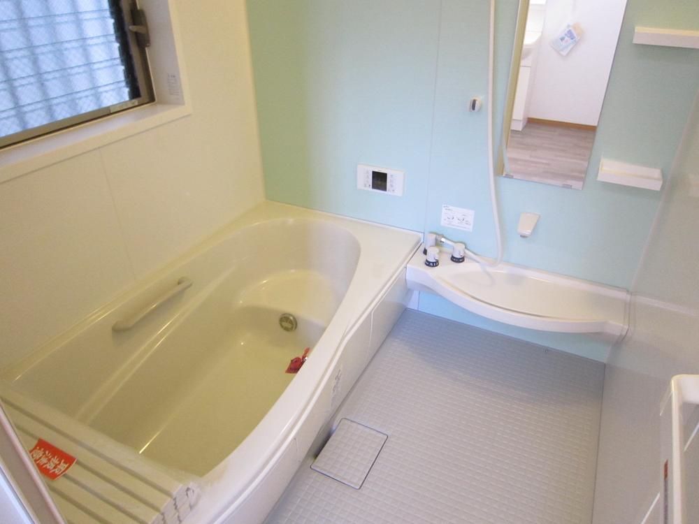 Bathroom.  ■ Reheating function with bus! It is with the bathroom dry heating function! The window is also there better ventilation resistance in the bathroom