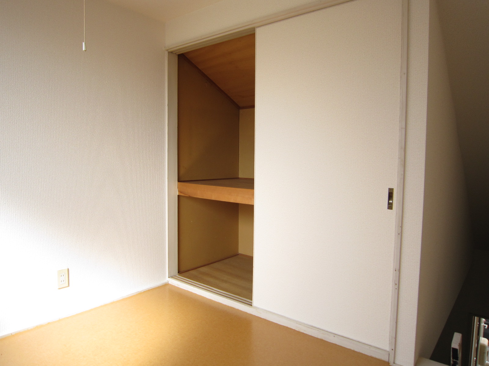 Receipt. With storage in the loft