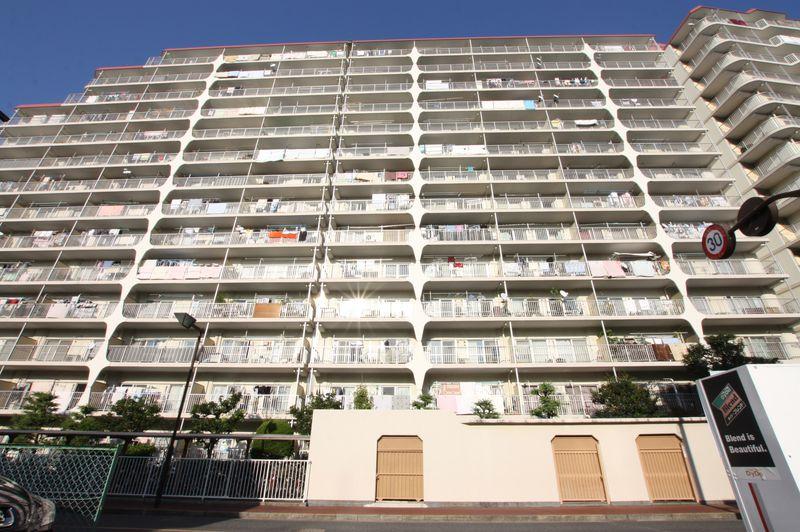 Local appearance photo. Total units 473 units of the big community