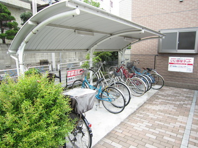 Other common areas. Parking area