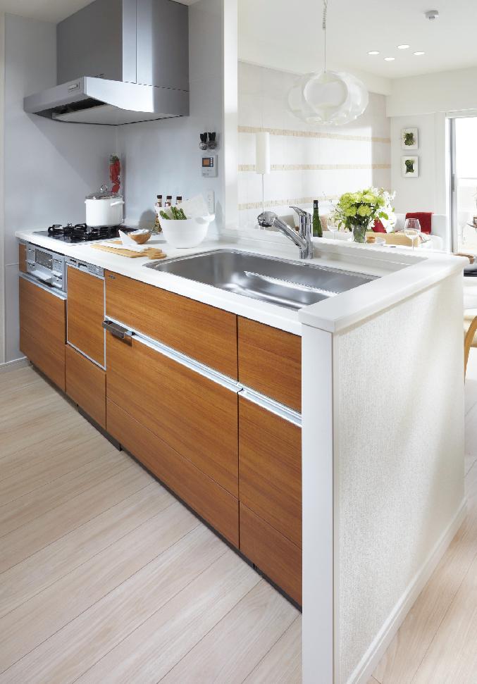 Kitchen. Face-to-face counter system Kitchen