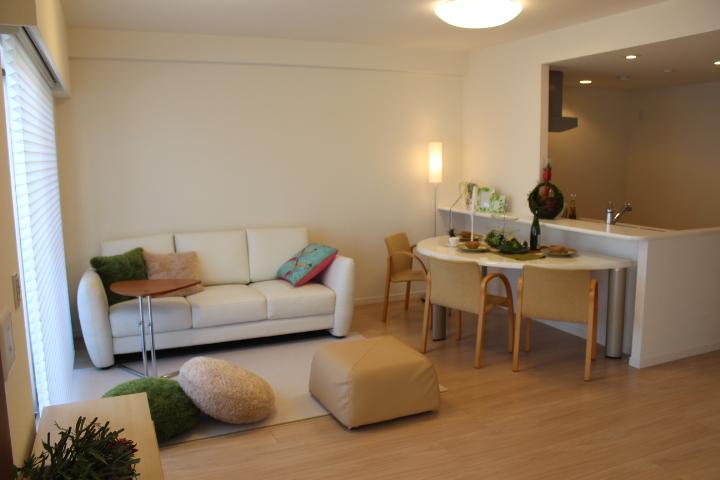 Living. Model room dwelling unit 603, Room