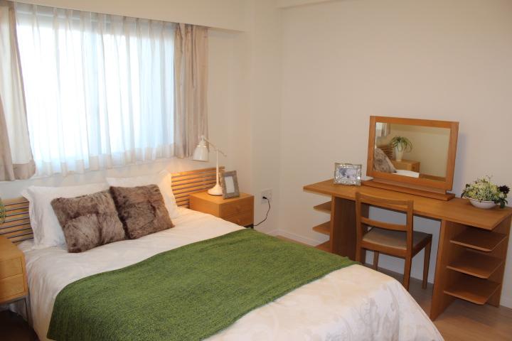 Non-living room. Model room dwelling unit 603, Room