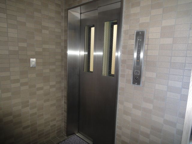 Other Equipment. How, Apartment with elevator. attractive