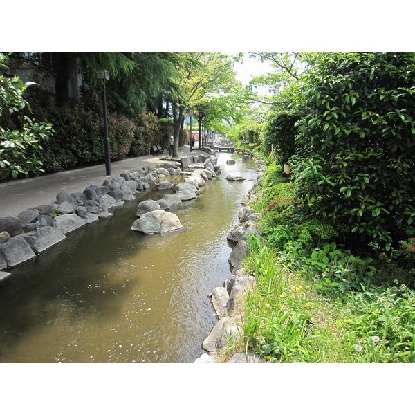 park. Nishiichinoe 670m until chome Square (park)