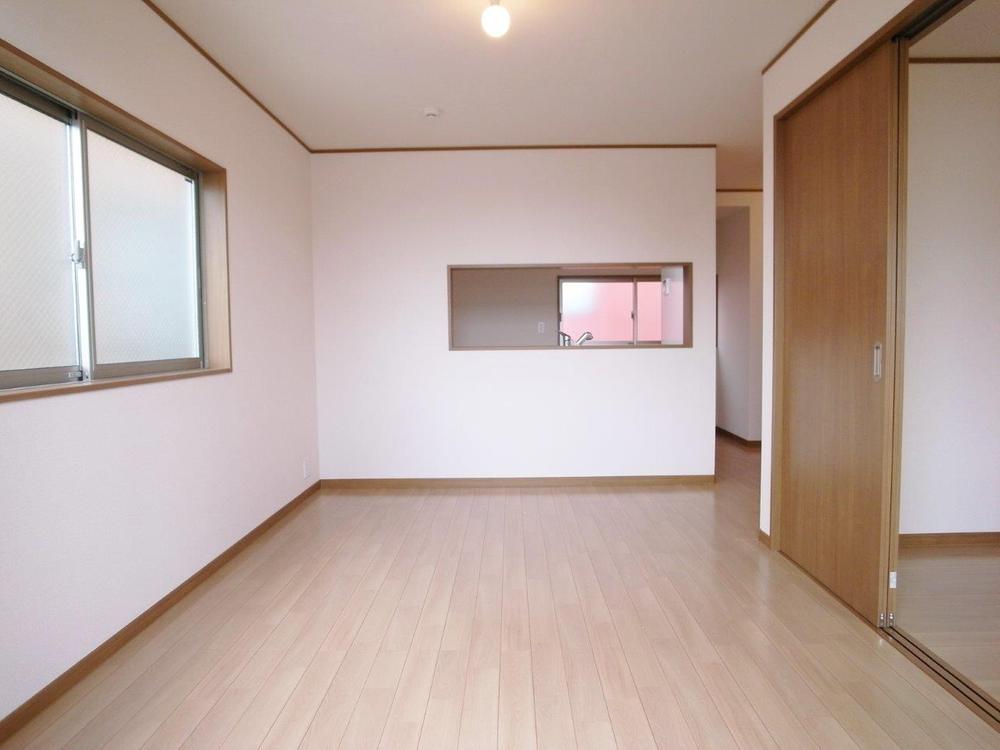 Same specifications photos (living). Local (11 May 2013) Shooting