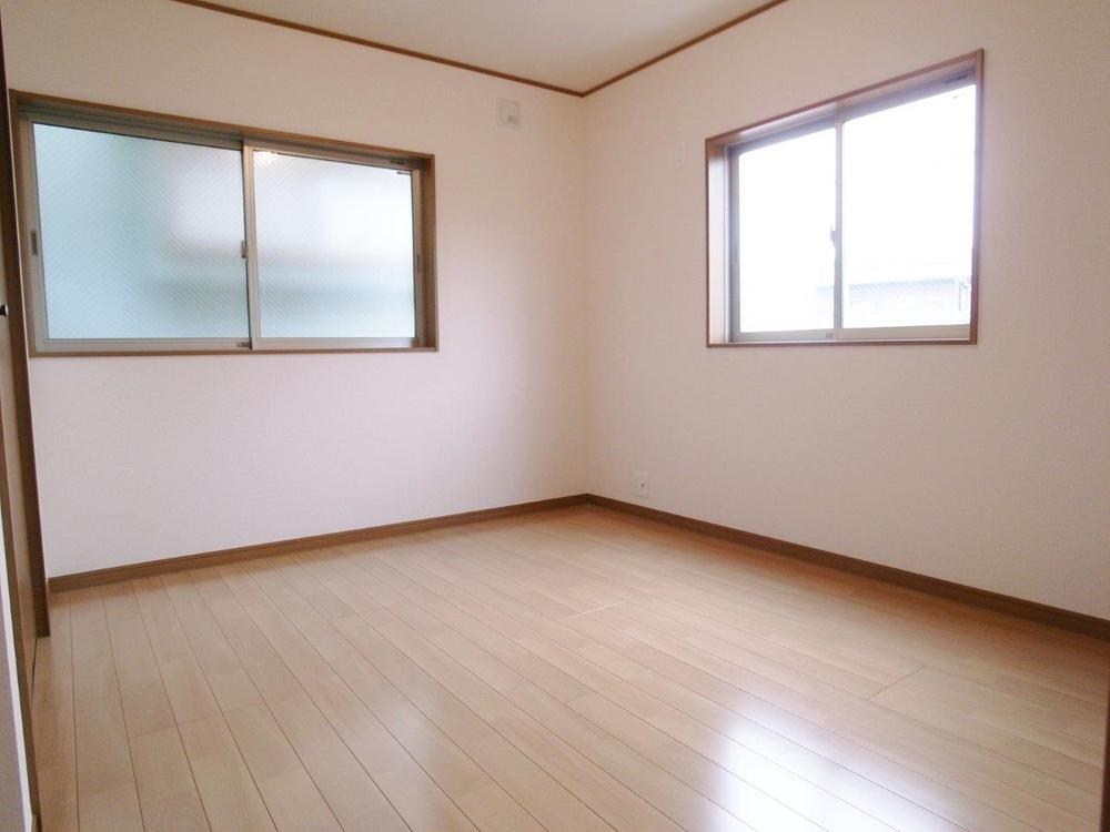 Non-living room. Same specifications Photos