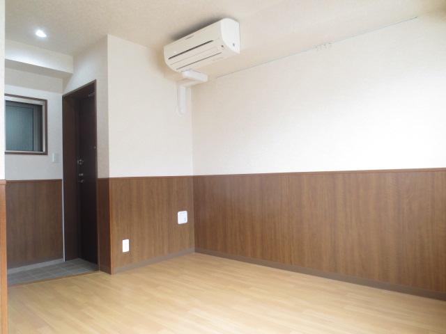 Living and room. Western-style 2