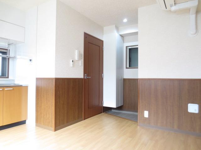 Living and room. Western-style 3