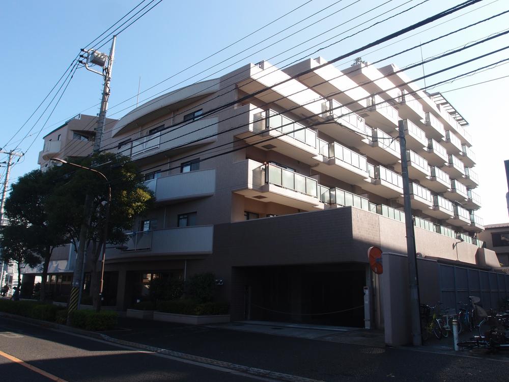 Local appearance photo. Heisei 6 October architecture!