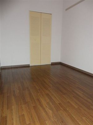 Living and room. It is a photograph of the same property by room. (Reference photograph)