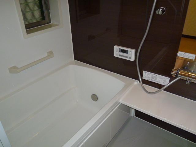 Bathroom. Local (12 May 2013) Shooting