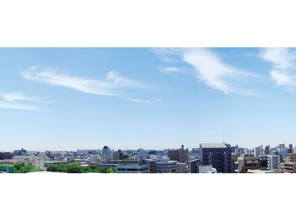 Shared facilities.  [The location was blessed of pleasure-free three-way open the light and wind, Pursue further comfortable] Further enhance the sense of openness of the location, By producing a more comfortable life, House is close to the more ideal. there, "ventilation ・ Lighting "," room ・ Pursue the improvement of comfort in the heart the sense of openness, "" privacy ". Proprietary part ・ Including the common areas, We designed and planning the house in total. (View from the local 9th ​​floor equivalent (August 2013 shooting))