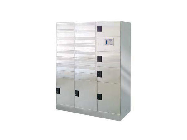 Common utility.  [Peace of mind of the arrival confirmation Allowed ・ Convenient 24-hour home delivery locker] The Entrance, Set up a home delivery locker receipt of the courier luggage on the go can be 24 hours. When the luggage has arrived is, Possible arrival confirmed by the intercom of the entrance and inside the residence. Also, Also it will receive services such as luggage shipping and cleaning home delivery.  ※ Lease type (same specifications)