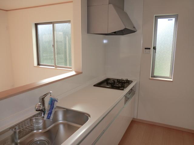 Kitchen. Indoor (10 May 2013) Shooting