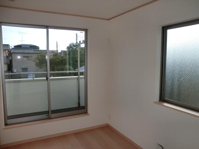 Non-living room. Indoor (10 May 2013) Shooting