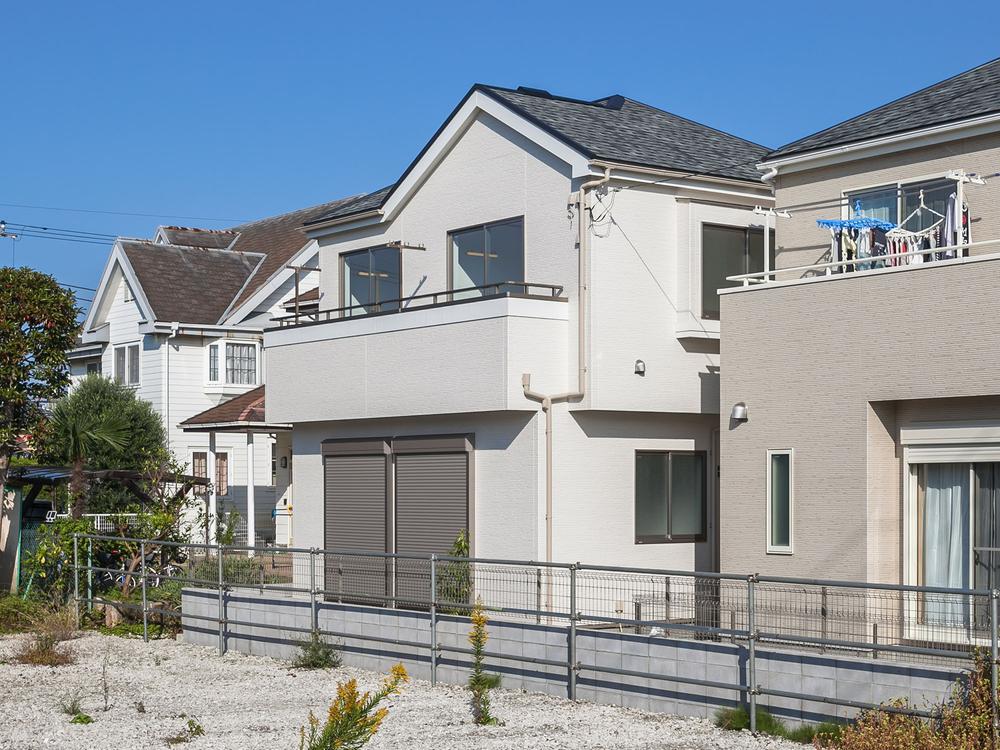 Local appearance photo. Local (10 May 2013) Shooting