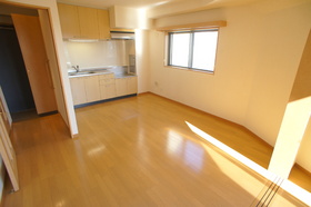 Living and room. Dining kitchen 9.3 Pledge