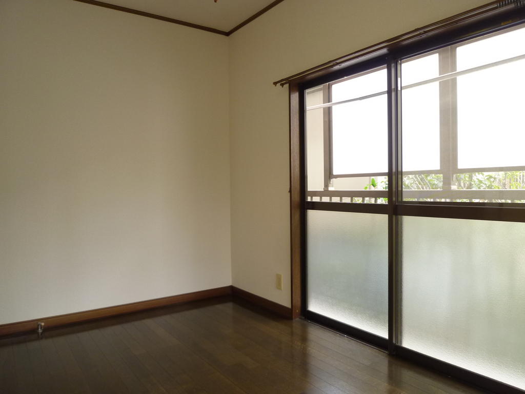 Living and room. Is MinamiMuko.