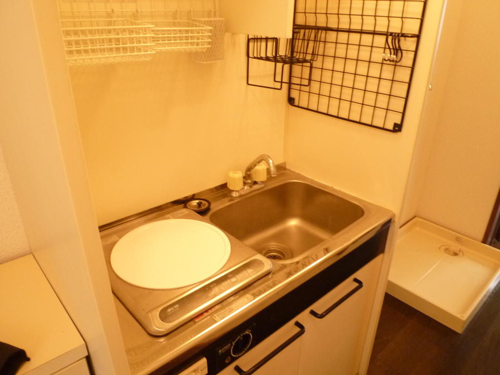 Kitchen. Receipt ・ It is with shelf.