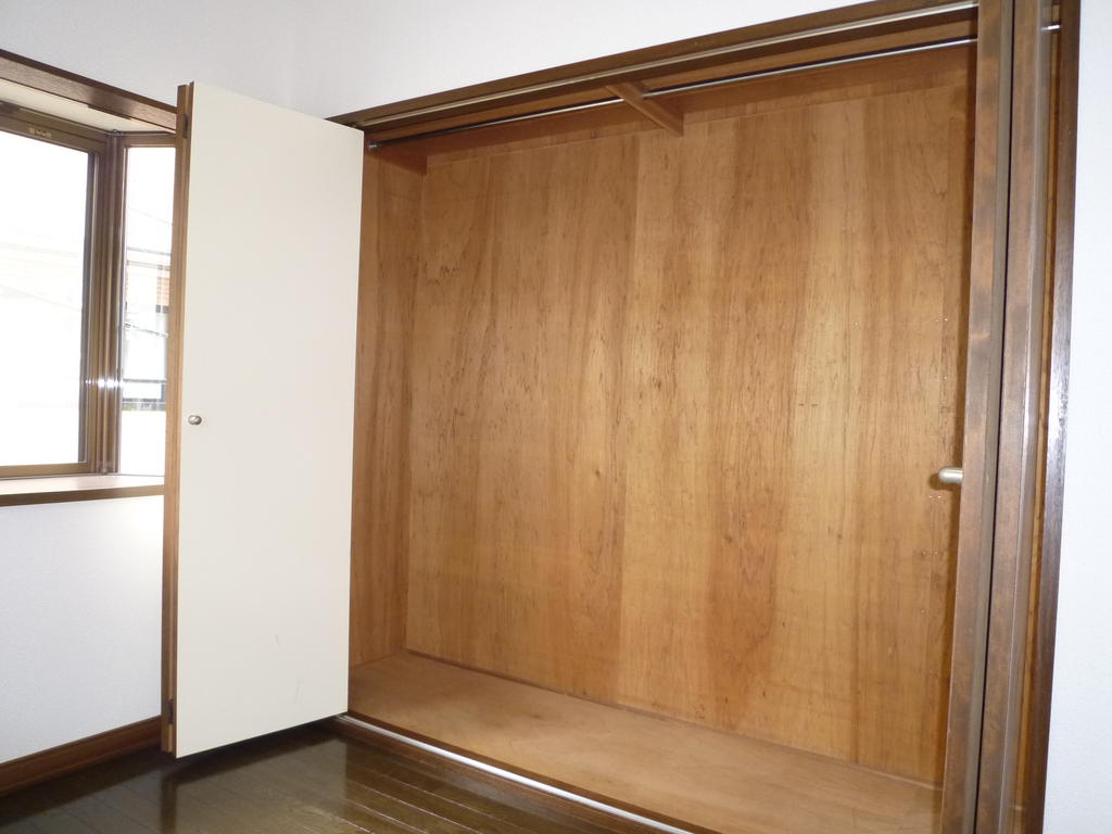 Receipt. It is with large closet.