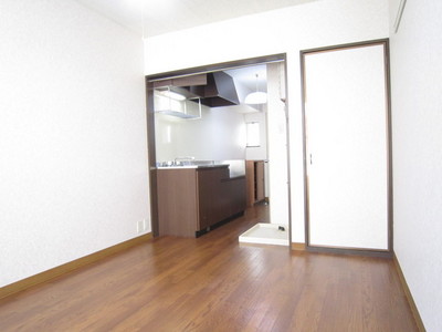 Other room space. Flooring