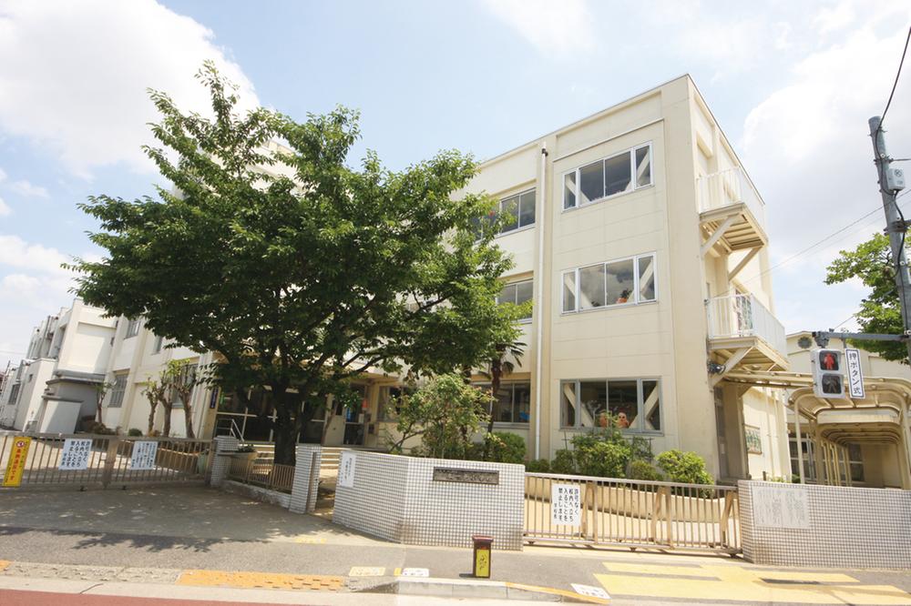 Primary school. 339m to Edogawa Ward Hon'isshoku Elementary School