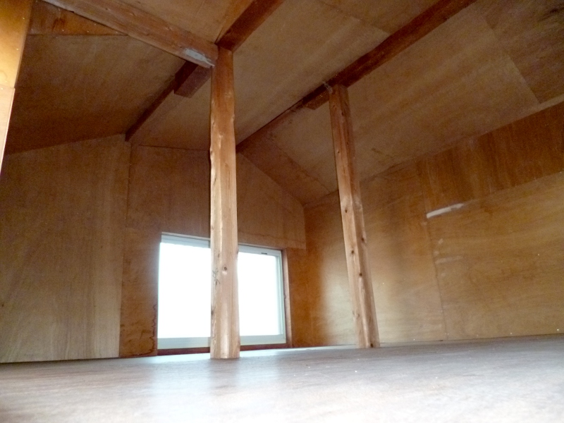 Other room space. Grenier