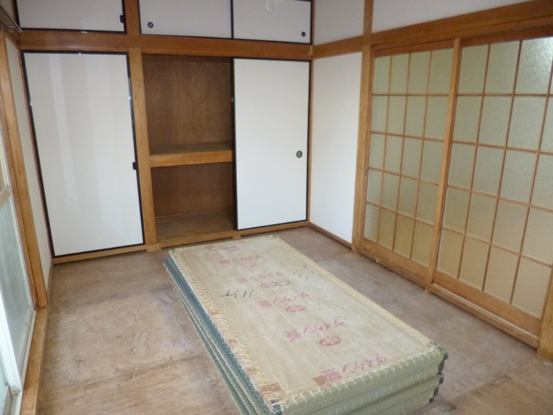 Receipt. Wall store 1 between a half