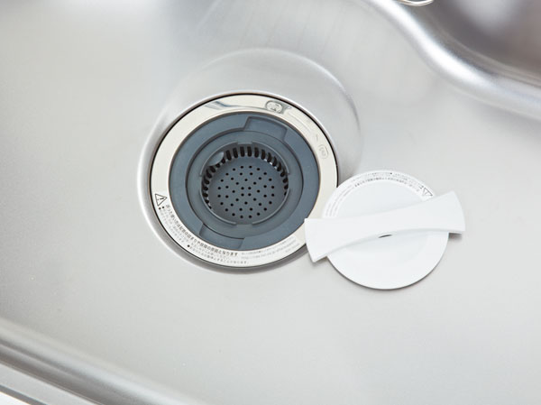 Kitchen.  [disposer] Since the garbage can be pulverized, It keeps the kitchen clean.  ※ Depending on the type of garbage you may not be able to process. (Model Room E-E type)