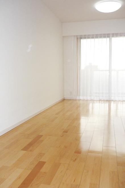 Living. Shakes sunshine [Southwestward] !  ■ Local guidance meeting in the reception!  ■ 10:00 ~ 18:00 (Wednesday regular holiday) ※ Weekday of guidance is also available. Free dial 080-805-6599