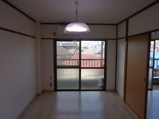 Living and room. Western-style room