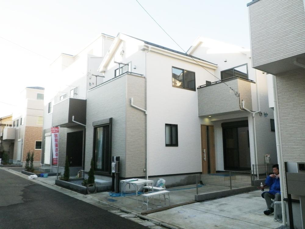 Local appearance photo. This appearance