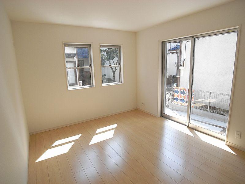 Non-living room. Western-style 7.4 Pledge