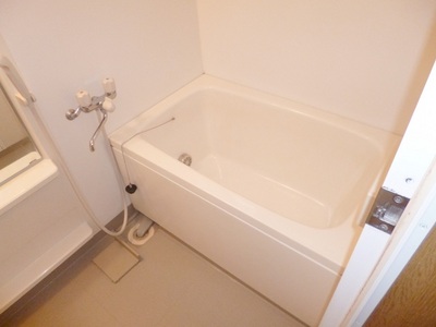 Bath. Spacious bath