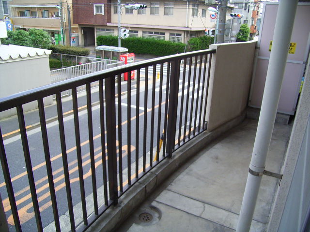 Balcony. South-facing balcony, Jose and laundry are a lot of! ! 