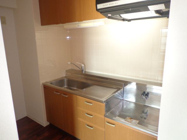 Kitchen. Is a gas stove can be installed